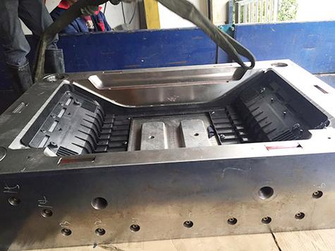 東莞市佳毅精密塑膠模具 引領(lǐng)精密制造，鑄就卓越品質(zhì)